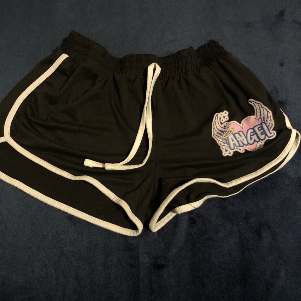 Angel short